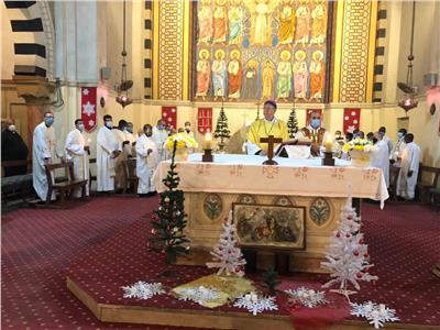 مطران الكنيسة اللاتينية بمصر يترأس احتفال عيد المكرسين والمكرسات