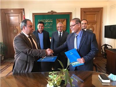 جامعة الإسكندرية توقع عقدا للإشراف على مشروع تبطين الترع بمنطقة الدلنجات