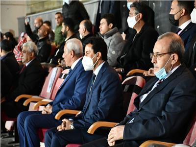وزير الرياضة يشهد مباراة الزمالك ومولودية الجزائر