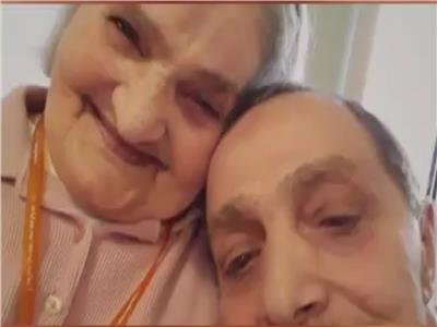 بعد فراق 73 عاما.. رجل يلتقي أمه لأول مرة