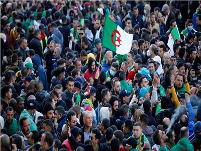 آلاف المتظاهرين يحيون الذكرى الثانية للحراك الجزائري