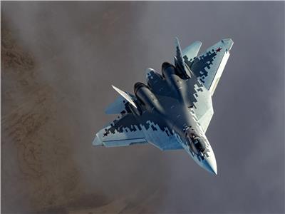 مقاتلة روسية تجري اختبارات لصاروخ جديد يفوق سرعة الصوت