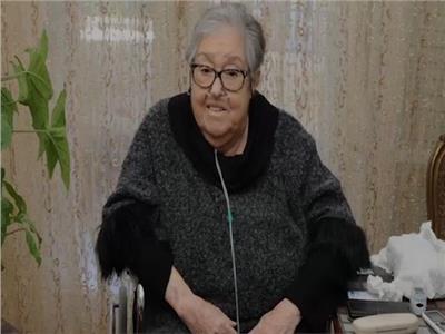 80 عام محبة | مسنة ترسل هدية للرئيس.. ورد مؤثر من السيسي صور وفيديو