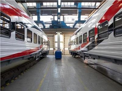 اليوم.. وزير النقل يستقبل أول دفعة قطارات قادمة من المجر