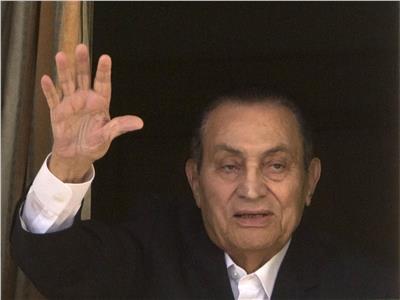 «الوطن باقٍ والأشخاص زائلون».. محطات «مؤثرة» في الذكرى الأولى لوفاة مبارك