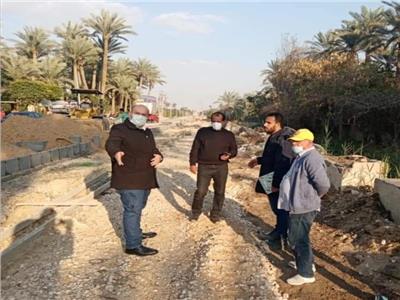 صور| نائب محافظ الجيزة يتفقد أعمال رفع تجمعات مياه الأَمطار 