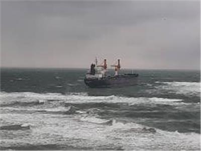 يديعوت أحرونوت: مسئولون يتهمون إيران بتفجير سفينة مملوكة لإسرائيل