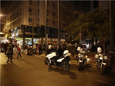 أثينا: هجوم 20 شخصا على قسم شرطة بالقنابل النارية والحجارة