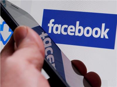 فيسبوك ينهي حظر الإعلانات السياسية في أمريكا