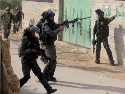 إصابة 3 شبان فلسطينيين برصاص قوات الاحتلال بمخيم الدهيشة
