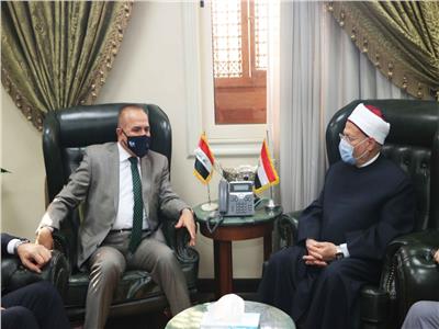 دعوة رسمية لمفتي الجمهورية من رئيس «الوقف السني» لزيارة العراق 