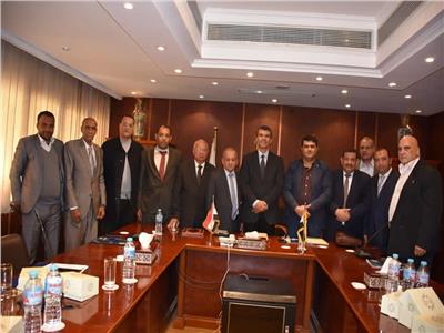 توقيع اتفاقية تعاون بين غرفتي الجيزة التجارية ودرنة الليبية