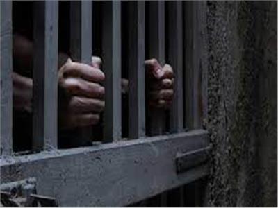 الحكومة الليبية تشكل لجنة لبحث ملف المعتقلين في السجون غير الشرعية