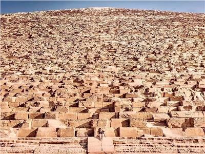 خبير آثار يوضح حقيقة بناء أسوار القاهرة بأحجار الهرم