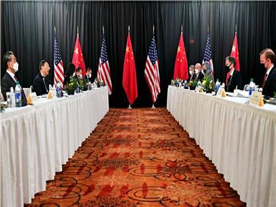 بلومبيرج: اجتماع ألاسكا زاد الخلاف بين الصين وأمريكا