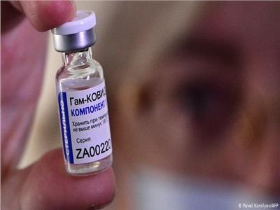 موسكو: بدء إنتاج اللقاح الروسي الثالث المضاد لفيروس كورونا