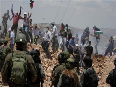 إصابات بالرصاص والاختناق خلال قمع الاحتلال الإسرائيلي مسيرة بيت دجن