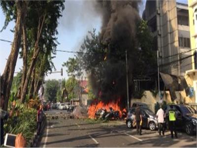 إصابة 14 شخصاً في تفجير أمام كنيسة بإندونسيا