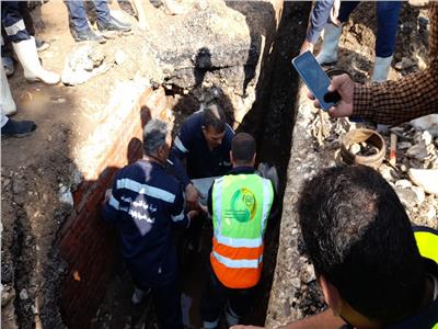 انفجار خط مياه الشرب بمدينة أبوتيج في أسيوط| صور