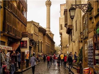 شاهد| شارع المعز.. أهم أماكن الخروج في القاهرة