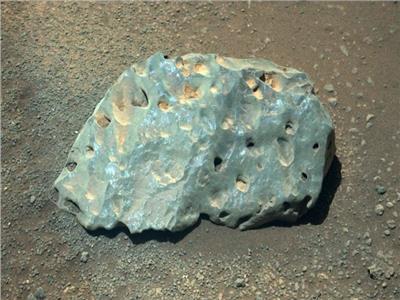 «المثابرة» تستكشف صخور غريبة على المريخ
