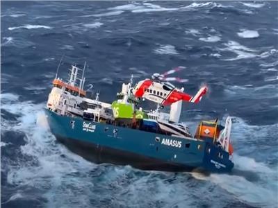 «لحظات رعب» داخل سفينة هولندية في سواحل النرويج| فيديو