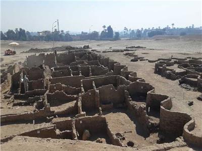 فيديو| زاهي حواس: المدينة الذهبية بالأقصر ترجع لعصر أهم ملك فرعوني