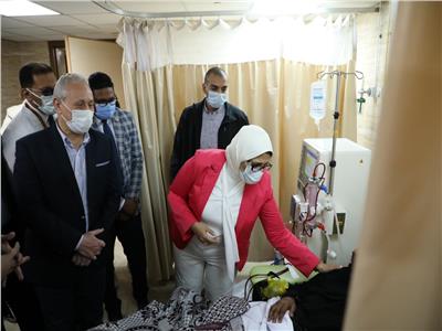 وزيرة الصحة: إصدار «كارت طوارىء» لمرضى الغسيل الكلوي بالأقصر