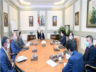 الرئيس السيسي يوجه بتطوير منطقة مستشفيات جامعة عين شمس