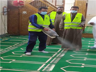 تعقيم 7 مساجد بمركز الخارجة في الوادي الجديد| صور 