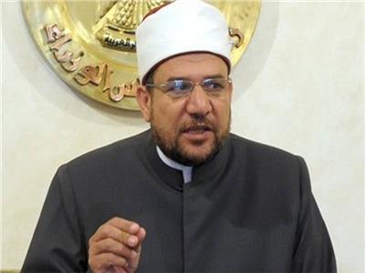 الأوقاف: إعفاء مدير إدارة من منصبه وخصم شهرين من إمام مسجد