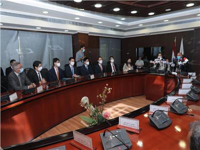 وزير النقل: التعاقد مع كوريا الجنوبية لتوريد 32 قطار مترو جديد