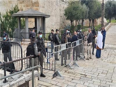 الاحتلال الإسرائيلي يغلق الطرق المؤدية للمسجد الأقصى ويعتقل 11 فلسطينيًا