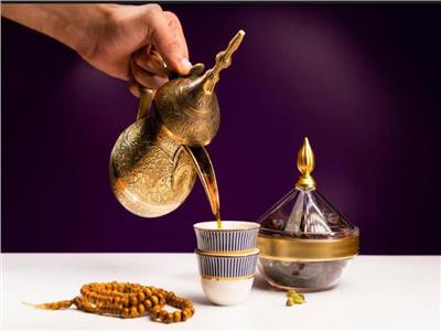 «قهوة عربي» مع «ترافل التمر بالشوكولاته» للضيافة في العيد