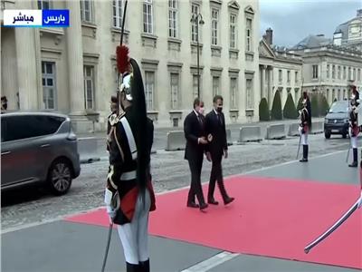 بث مباشر: وصول الرئيس عبد الفتاح السيسى الى قصر «افيمير الكبير»