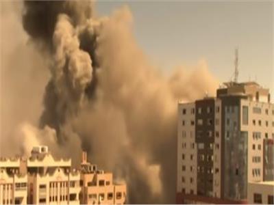 إصابة عشرات الفلسطينيين في قصف مدفعي وغارات إسرائيلية شرق غزة