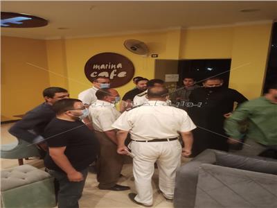 غلق 31 منشأة مخالفة وتحرير 298 محضر عدم ارتداء كمامات بالبحيرة.. صور