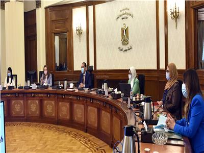 رئيس الوزراء يتابع الخطوات التنفيذية للمشروع القومي لتنمية الأسرة المصرية