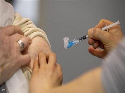 الصحة تقدم خدمة التطعيم بلقاح كورونا «ديلفيري»