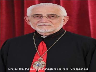 «بطريرك الكاثوليك» يقدم التعازي للكنيسة الأرمنية في وفاة الكاثوليكوس كريكور بيدروس