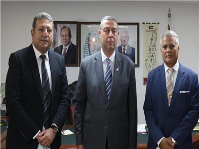 وفد «التطوير العقارى» يلتقي السفير الفلسطيني بالقاهرة لبحث سبل إعمار غزة