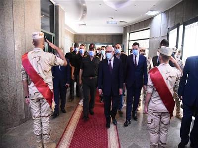محافظ بورسعيد يشهد تشغيل تجريبي لـ«الشبكة الموحدة للطوارئ والسلامة العامة»