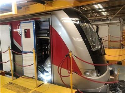 «سكة حديد جديدة».. وزير النقل يكشف عن جهة تشغيل القطار الكهربائي السريع