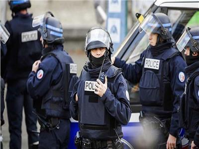 فرنسا: منفذ حادث طعن شرطية كان متطرفًا بالسجن ويعاني من اضطرابات 