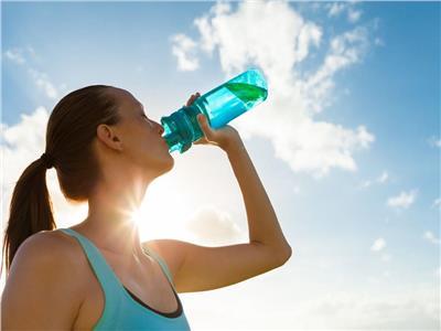 لمواجهة الحر..7 فوائد هامة عند شرب كميات كبيرة من المياه