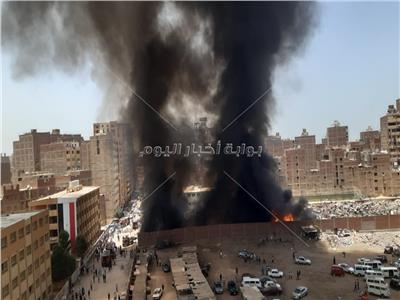 حريق هائل في مخزن حي الهرم في الجيزة |صور
