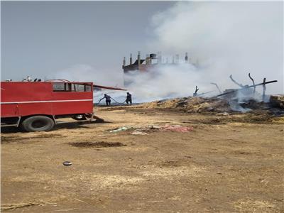 اللقطات الأولية من  حريق مصنع الكتان بسمنود  | فيديو