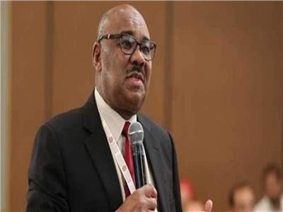 وزير المالية السوداني يشيد بالعلاقات مع سلطنة عمان 