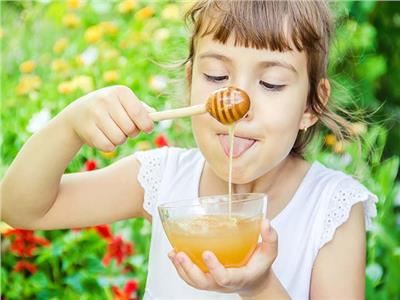  كيفية تقوية مناعة الطفل بالعسل   