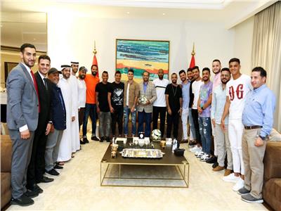 سفير الإمارات يقيم مأدبة عشاء للاعبي الأهلي والزمالك  | صور 
